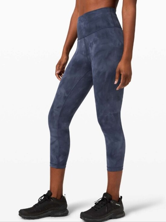 lululemon athletica Pants - Lululemon Wunder Train High-Rise Diamond Dye Naval Blue Cropped Leggings Size: 2
